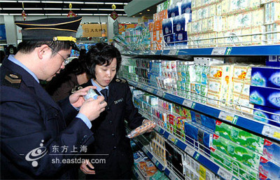 沪卫监抽检行动 超市“维达”纸巾违规下架，个人卫生用品销售警钟长响